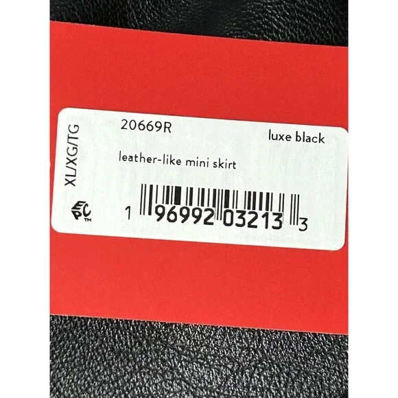 NEW! NWT! SPANX Size XL Black FAUX LEATHER Pull On Skort Skirt SHORTS LINED